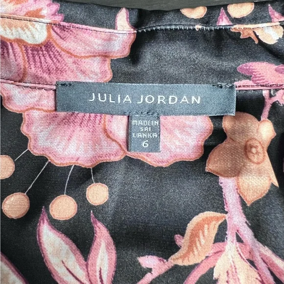 Julia Jordan Floral Long Sleeve Dress in Pink and Black - Picture 10 of 11